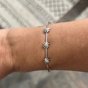 Elegant 14kw diamond Floral Bracelet